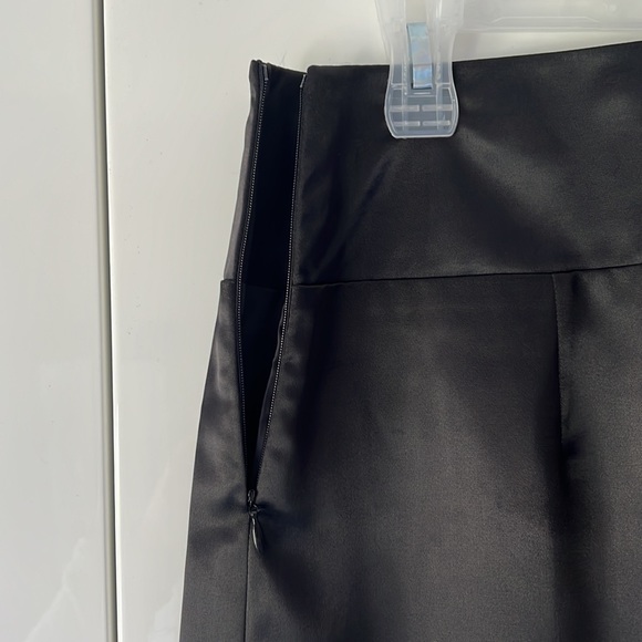 Excellent Simons Contemporaine Pleated Black Skirt - size 4 - Picture 5 of 7